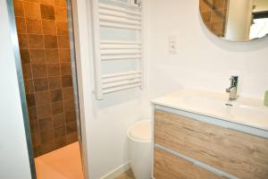 Maisons de vacances Petite dune, Port Blanc Vue Mer 20 m : photos des chambres