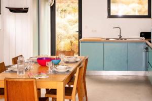 Maisons de vacances Petite dune, Port Blanc Vue Mer 20 m : photos des chambres