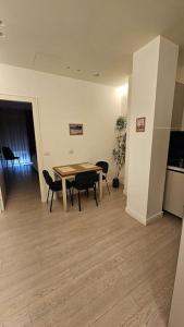 Top Center Apartment