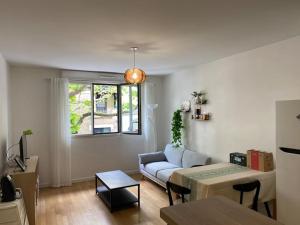 Cosy F2 free parking 5 min metro near Seine
