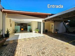 Casa 4 quartos c Piscina ao lado do Paraguai