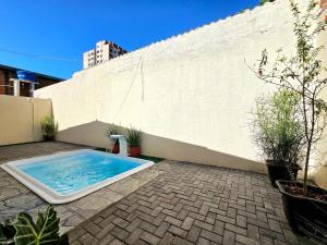 Casa 4 quartos c Piscina ao lado do Paraguai