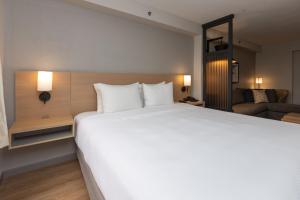 King Room with Sofa Bed - High Floor room in Hyatt Place Greenville/Haywood