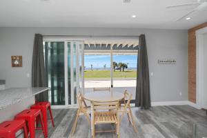 Sunny Breeze B by Pristine Properties Vacation Rentals