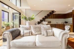 VAQUAY Mon Amour In Melbourne CBD