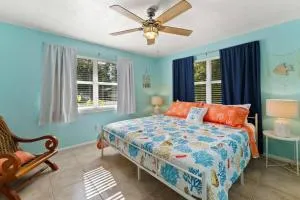 10 min Lido Key Beach ~Coastal Cabana Hideout - North Sarasota
