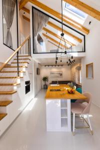 Apartment Nezi - 4hvězdičkové hotely ve městě Pučišća