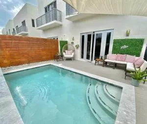 Coconut Grove Casita with Private plunge Pool, Gated - Kendall