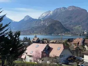 Appartement Duplex vue lac et montagne à Talloires - La Pirraz