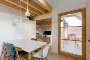 Appartements Appartement Duplex vue lac et montagne a Talloires : photos des chambres