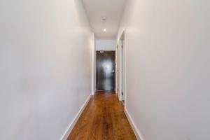 VAQUAY Odyssey In Caulfield North