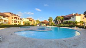 Apartamentos Essential Life con playa y piscina