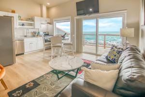 Spectacular Ocean Views! Spouting Horn Two