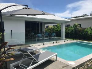 Seaside heated pool 3 bedroom