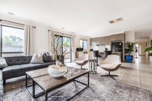 VAQUAY Provence In South Morang