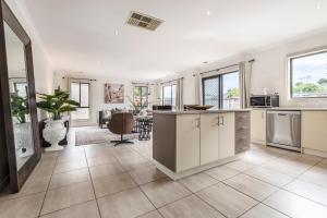 VAQUAY Provence In South Morang