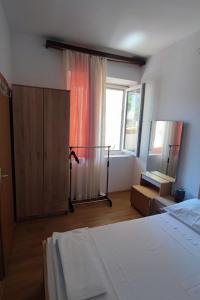 Family-friendly apartments with swimming pool Jelsa, Hvar - 22432