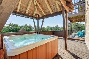 Family-Friendly Fischer Home with Private Hot Tub!