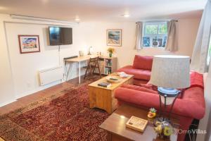 Gorgeous 1 Bedroom Space