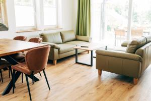 Hof Köhne - Haus Landvergnügen links