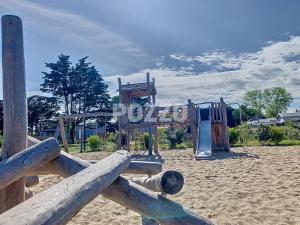 Chalets Chalet cosy avec terrasse, 6 couchages, piscine chauffee, proche plage et commerces - FR-1-361-477 : photos des chambres