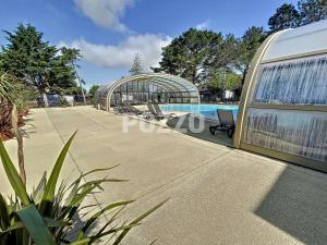 Chalets Chalet de Standing 6 Pers. a Jullouville - Piscine Chauffee, Plage a Proximite, Wi-Fi Inclus - FR-1-361-536 : photos des chambres