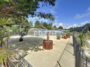 Chalets Chalet de Standing 6 Pers. a Jullouville - Piscine Chauffee, Plage a Proximite, Wi-Fi Inclus - FR-1-361-536 : photos des chambres