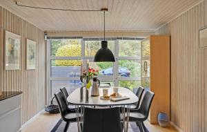 3 Bedroom Awesome Home In Glesborg