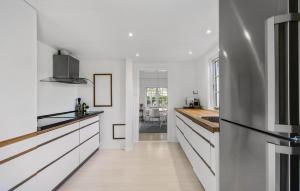 2 Bedroom Awesome Home In Hornbæk