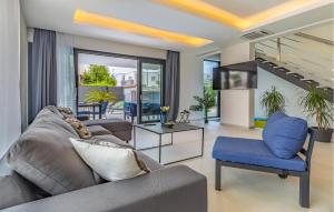 Nice Home In Pula With Kitchen