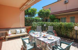 Awesome Apartment In Marcelli Di Numana