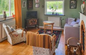 Stunning Home In Leksand With Kitchen