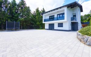 Cozy Home In Karlovac With Sauna