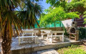 Pet Friendly Apartment In Dramalj