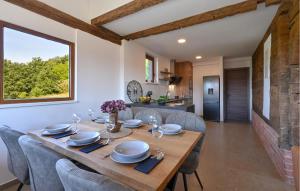 3 Bedroom Stunning Home In Mace