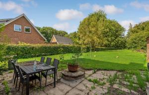 3 Bedroom Nice Home In Fur