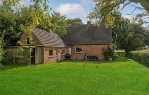 3 Bedroom Nice Home In Fur