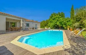 3 Bedroom Gorgeous Home In Garrigues - 卡勒维松