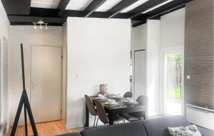 2 Bedroom Cozy Home In Noordwijkerhout