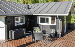 Cozy Home In Frørup With Kitchen