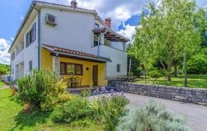 Nice Apartment In Karojba With Wifi - Kaldir