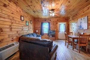 Blue Rose Cabins - Pine Ridge Cabin