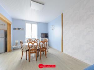 Maisons de vacances Maison Familiale a Chatelaillon-Plage, 800m de la plage, 3 chambres, Jardin cloture, Proche La Rochelle - FR-1-535-57 : photos des chambres