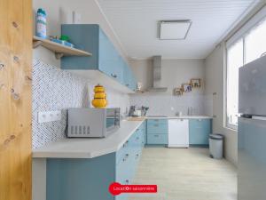 Maisons de vacances Maison Familiale a Chatelaillon-Plage, 800m de la plage, 3 chambres, Jardin cloture, Proche La Rochelle - FR-1-535-57 : photos des chambres