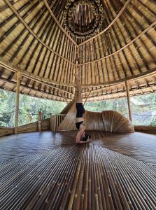 Cacao House 4bds Eco Bamboo House, pool, near Green School Bali