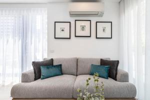 VAQUAY Valentino In Southbank