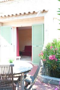 One-Bedroom Apartment room in Résidence Domaine De Caranella