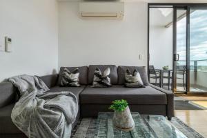 VAQUAY Verge In Brunswick East