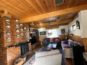 Viehättävä talo Mäntässä.