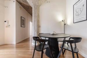 VAQUAY Warehouse 33 In Melbourne CBD